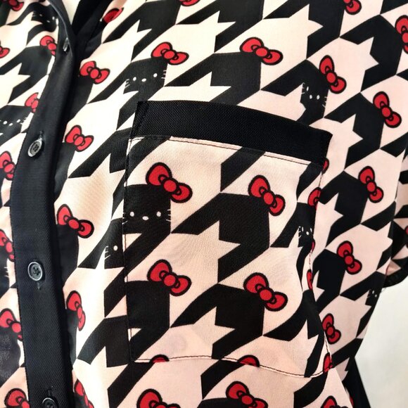 Hello Kitty Sanrio Size XL Pink Black Semi Sheer Back S/S Button Up Blouse Top - Picture 6 of 10